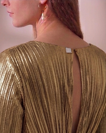 Vestido de Gala "Diosa del Olimpo" en Lurex Plisado con Nudo Frontal