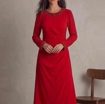 Vestido de Gala "Rojo Pasión" en Crepé con Cuello y Puños Joya