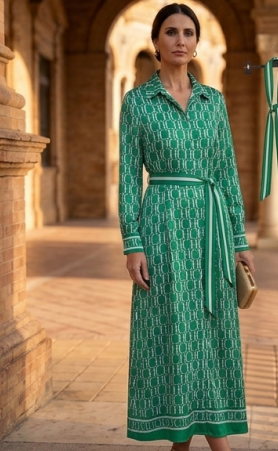 Elegancia y Versatilidad de Lujo: La Colección de Coordenados en Seda de Carolina Herrera