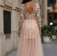 Vestido de Gala de Encaje 3D y Tul Ilusión