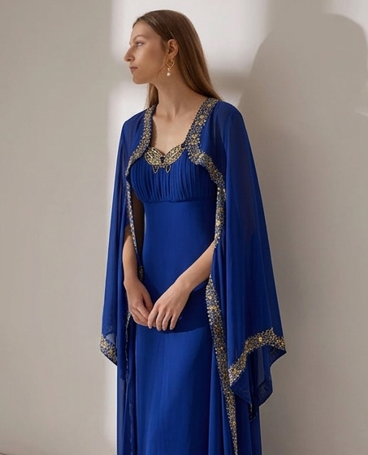 Conjunto de Gala Azul Real de Dos Piezas con Túnica Bordada en Oro