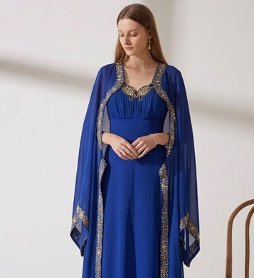 Conjunto de Gala Azul Real de Dos Piezas con Túnica Bordada en Oro
