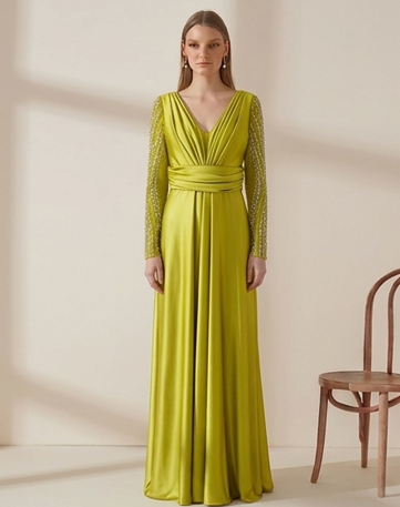 Vestido de Gala "Seda Imperial" en Tono Citrino con Mangas de Joyería