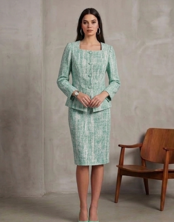 Elegante Traje de Dos Piezas en Tweed Verde Salvia con Acabado Marmolado y Corte Ejecutivo