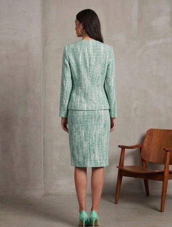 Elegante Traje de Dos Piezas en Tweed Verde Salvia con Acabado Marmolado y Corte Ejecutivo