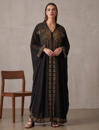 Abaya de Gala con Capucha "Estrella del Desierto" en Negro y Cristales Dorados