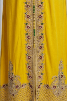Elegancia Marroquí en Amarillo Radiante