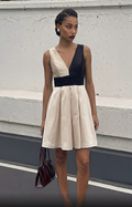 Vestido de Cóctel Bicolor en Champagne y Negro.