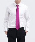 Elegante Corbata de Seda Satinada en Color Fucsia Vibrante.