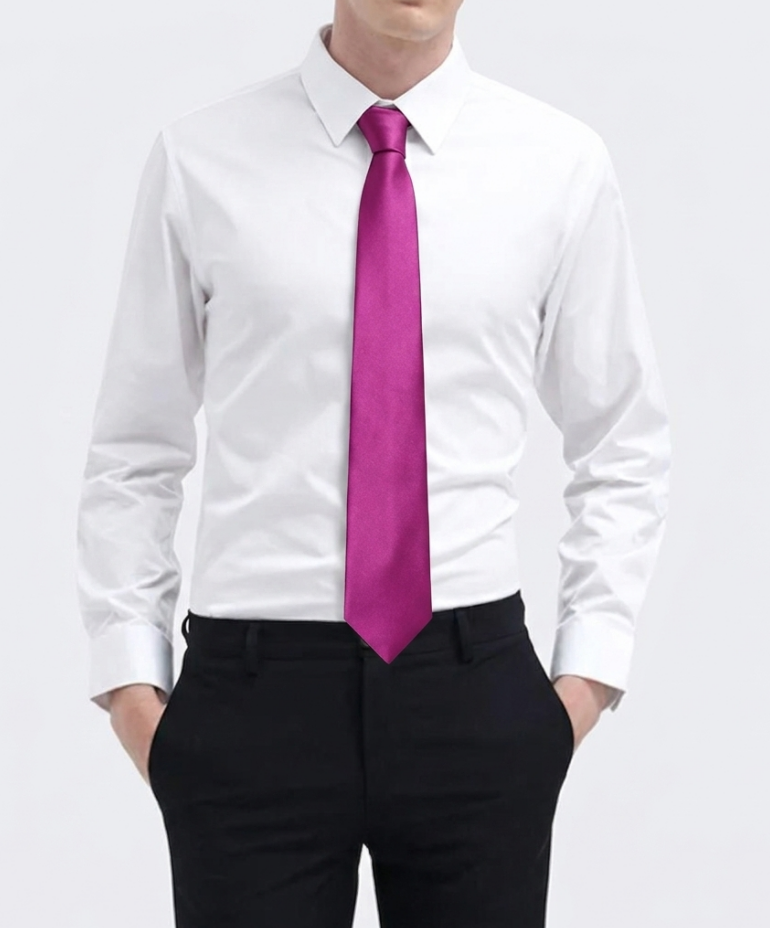 Elegante Corbata de Seda Satinada en Color Fucsia Vibrante.
